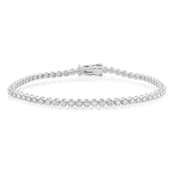 9ct White Gold 1.5 Carat Natural Diamond 18cm Bracelet For Sale