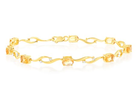 8Carat Citrine & 0.10Ct Diamond in 9ct Yellow Gold Bracelet For Sale